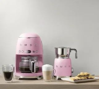 SMEG DCF02PKEU Rose Programmable Filter Coffee Maker + Free Gifts