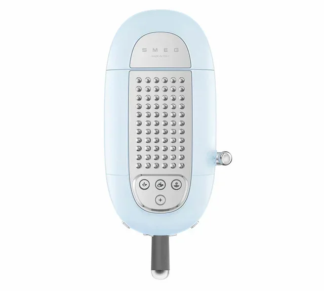 SMEG-espressokone taivaansinisessä värissä, malli ECF02PBEU, 1950-luvun tyyliä