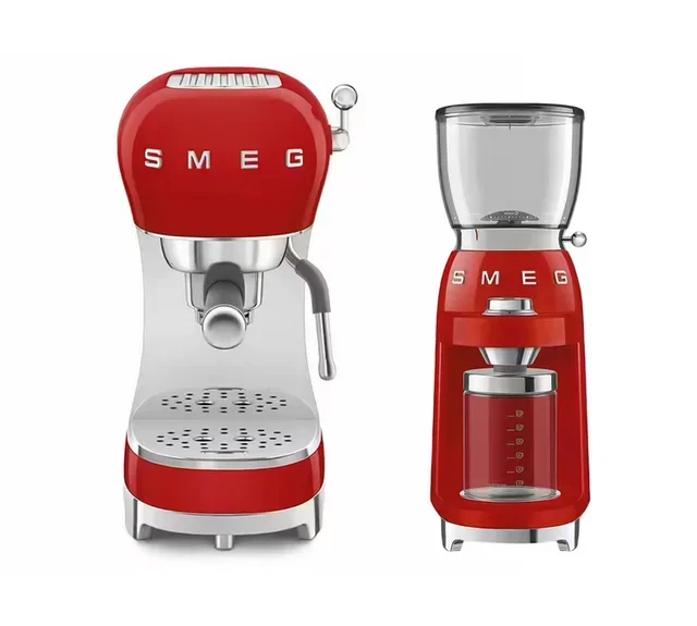 Kit SMEG ECF02RDEU + Macinacaffè CGF01RDEU
