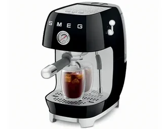 Macchina da caffè espresso SMEG ECF03BLEU, colore nero, con funzione per la preparazione del caffè a freddo (cold brew)