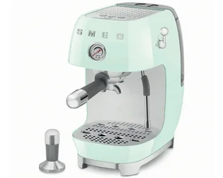 Macchina per caffè espresso SMEG ECF03PGEU, colore verde, con funzione Cold Brew.