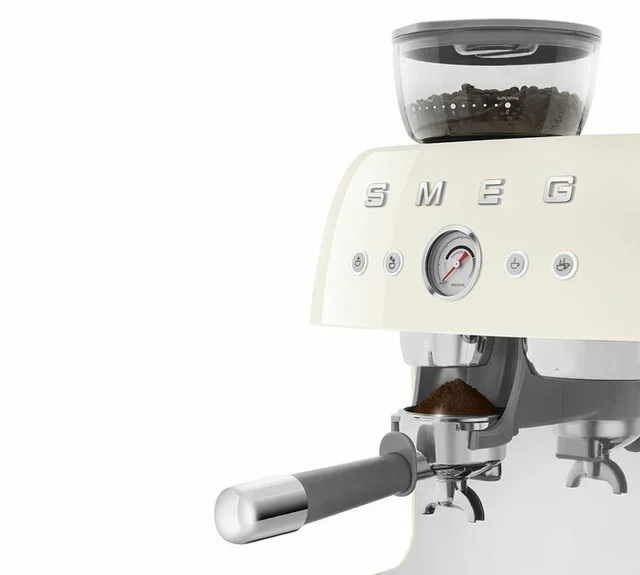 SMEG EGF03CREU Kräm 50-tal espressomaskin med inbyggd kvarn