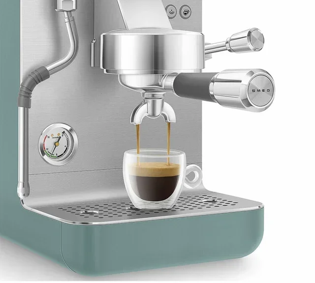 Macchina per espresso SMEG EMC02EGMEU verde smeraldo