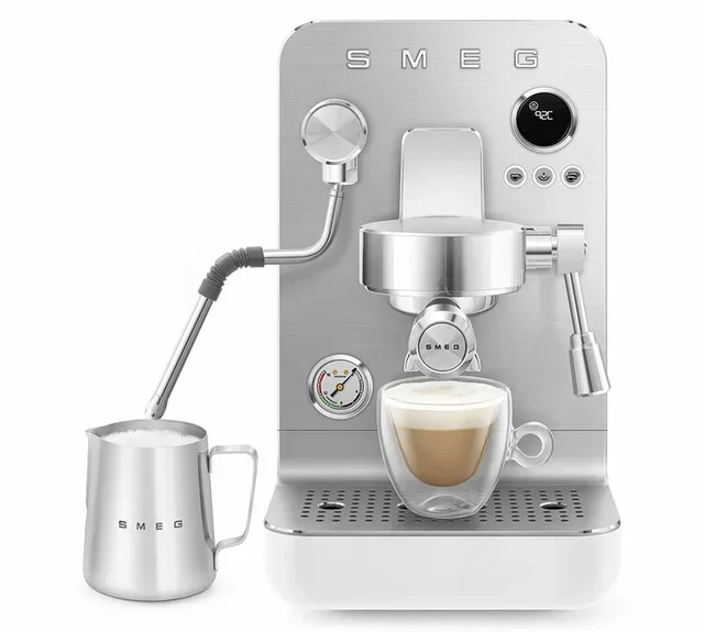 SMEG EMC02WHMEU White Manual Espresso Machine