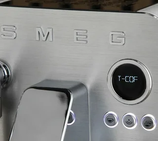 SMEG EMC02WHMEU White Manual Espresso Machine