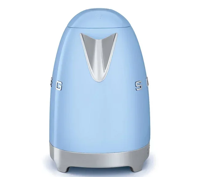 Bollitore SMEG KLF03PBEU, colore blu azzurro, capacità 1,7 litri.
