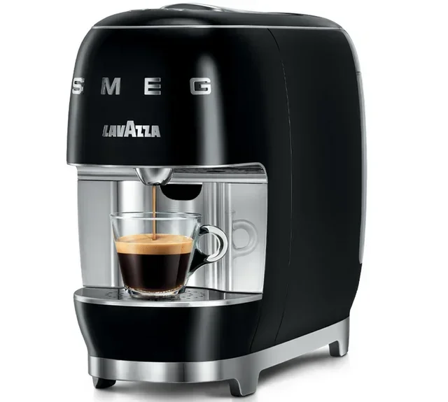 Macchina per capsule A Modo Mio Smeg LM 200, colore nero, di LAVAZZA + offerta speciale.