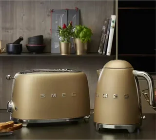 SMEG Matte Gold Breakfast Duo: TSF01CHMEU Toaster &amp; KLF03CHMEU Kettle