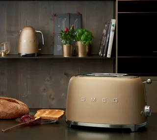 SMEG Matte Gold Breakfast Duo: TSF01CHMEU Toaster &amp; KLF03CHMEU Kettle