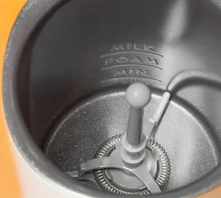 Montalatte SMEG MFF02CREU Crema