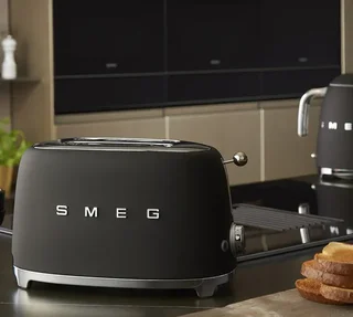 Smeg Broodrooster TSF01BLMEU - 2 Sneetjes - Mat Zwart