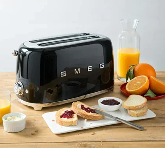 SMEG TSF02BLEU 4-Slice Toaster Black