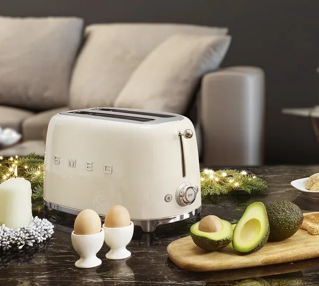 SMEG TSF02CREU Brödrost 4 skivor - Krämfinish