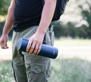 QWETCH Termosflaske 75cl - Matt marineblå med integrert kopp