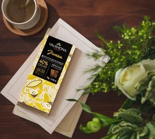 VALRHONA Jivara Tejcsokoládé Tábla 40% Kakaó - 70g