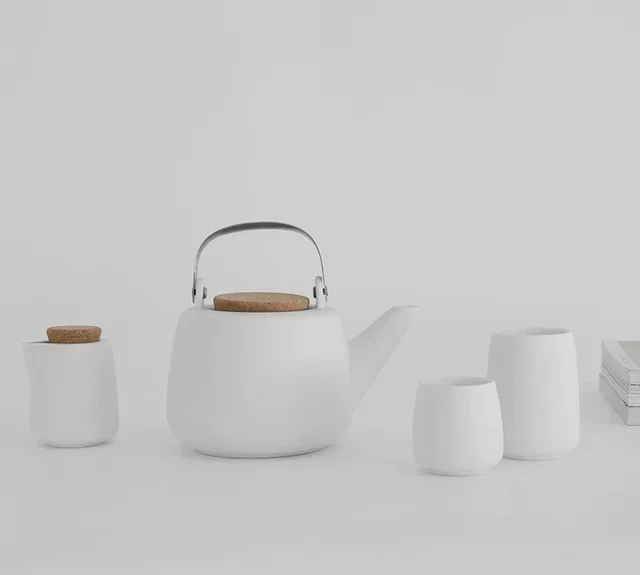 Teekannu Nicola Valkoista Posliinia 1.2L - Viva Scandinavia + Lahjatarjous