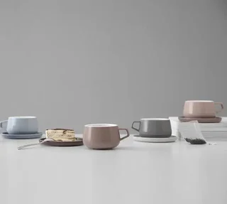 Mug et sous-tasse en porcelaine Viva Scandinavia - Hazy Blue - 30 cl