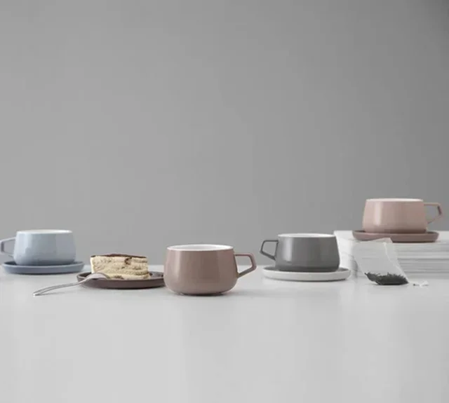 Mug et sous-tasse en porcelaine Viva Scandinavia - Hazy Blue - 30 cl