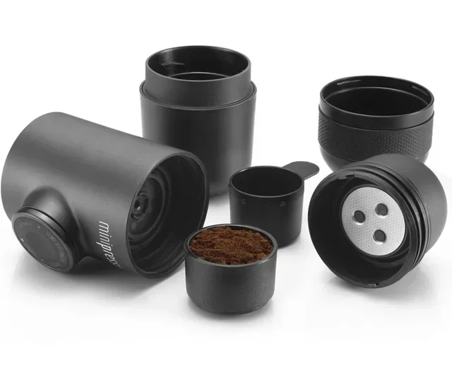 Wacaco Minipresso GR, macchina per caffè macinato.